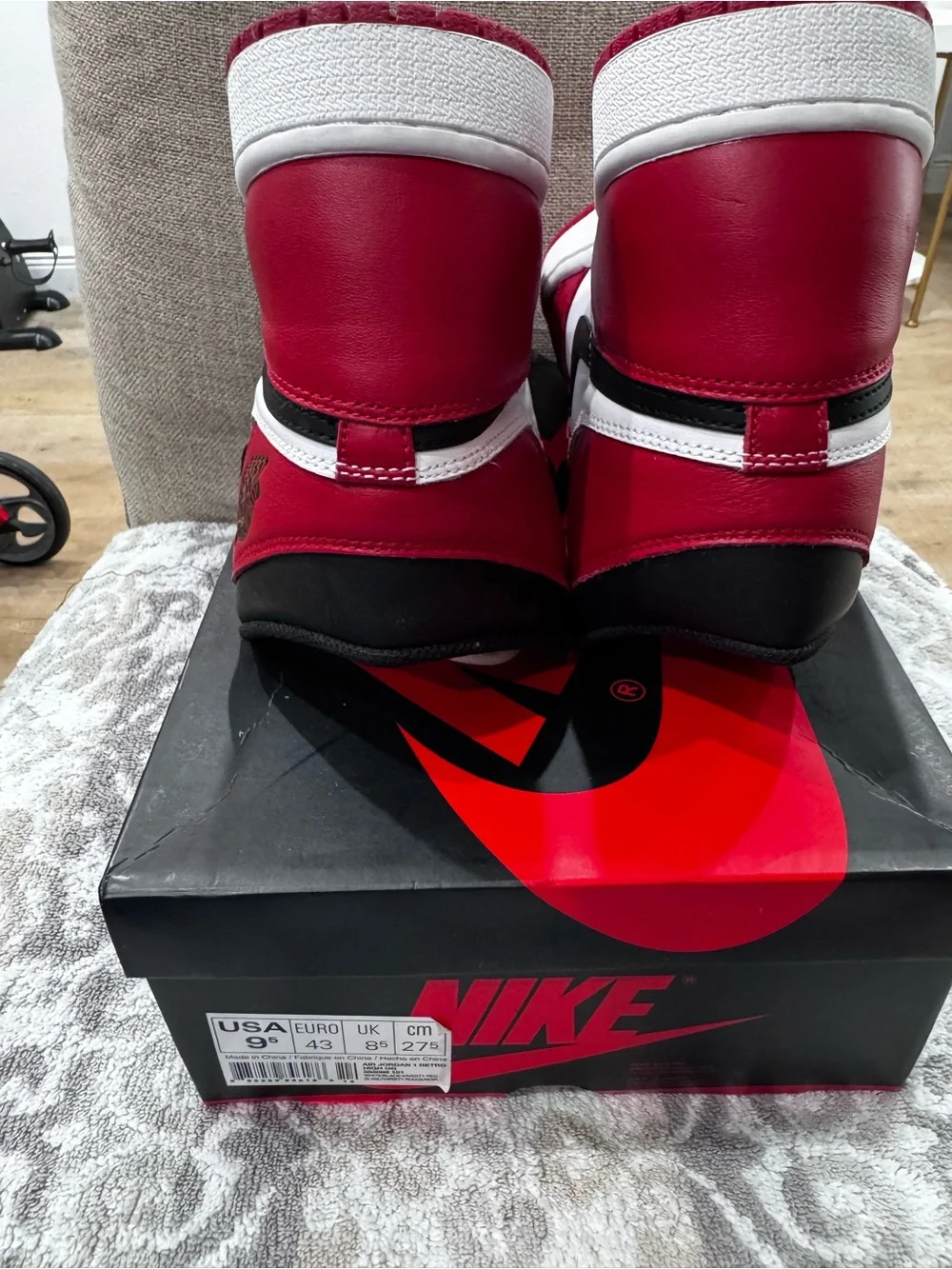 Air Jordan 1 Retro Chicago 2015